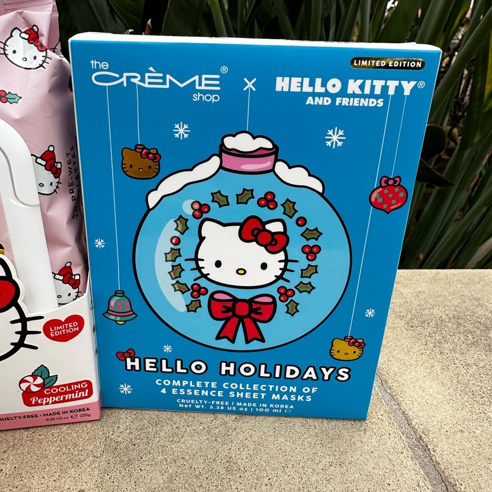 Hello Kitty Crème shop complete cleansing towelettes wipes mask Christmas - Picture 4 of 6